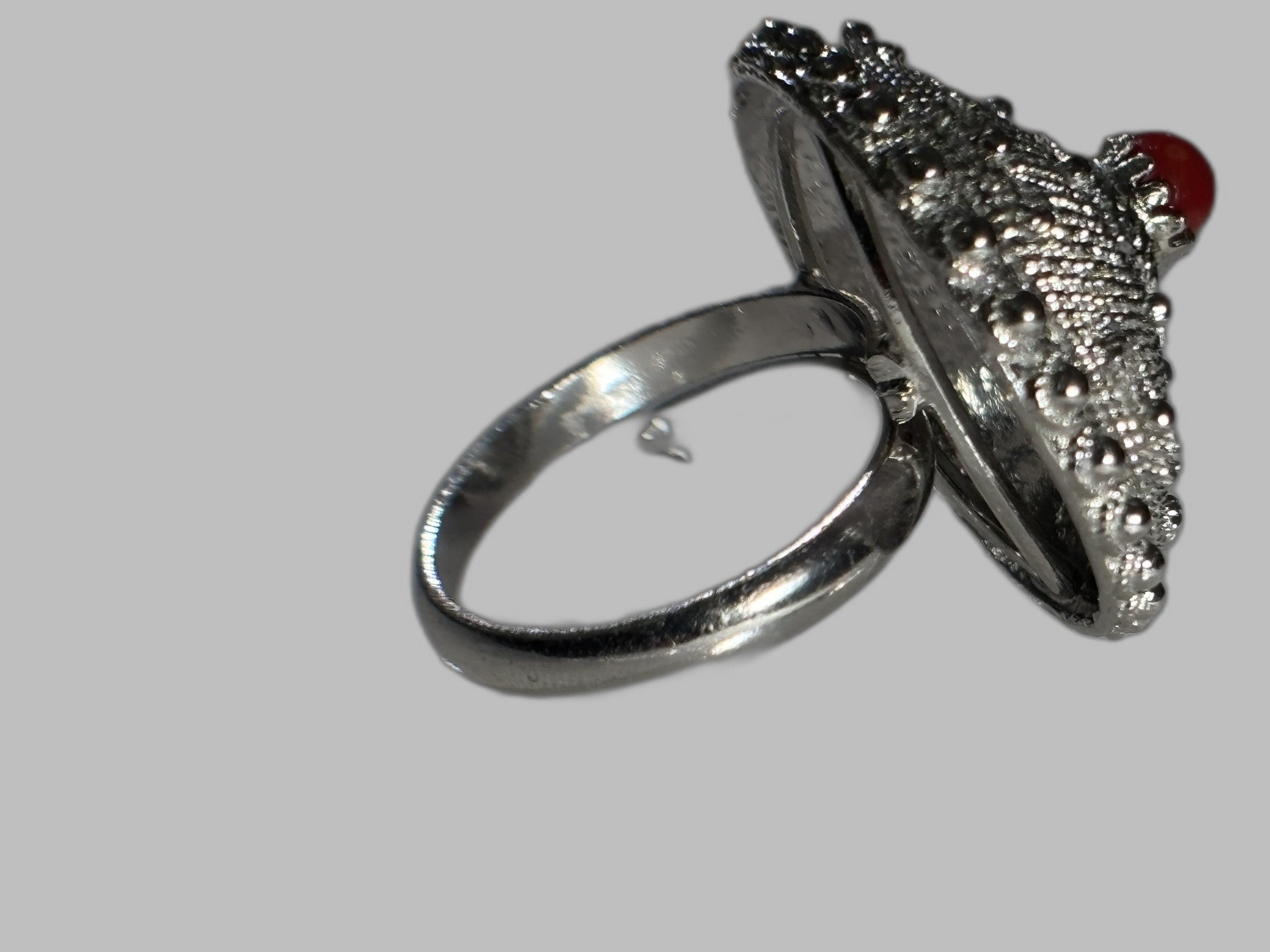 Anello Bottone Sardo Con Corallo