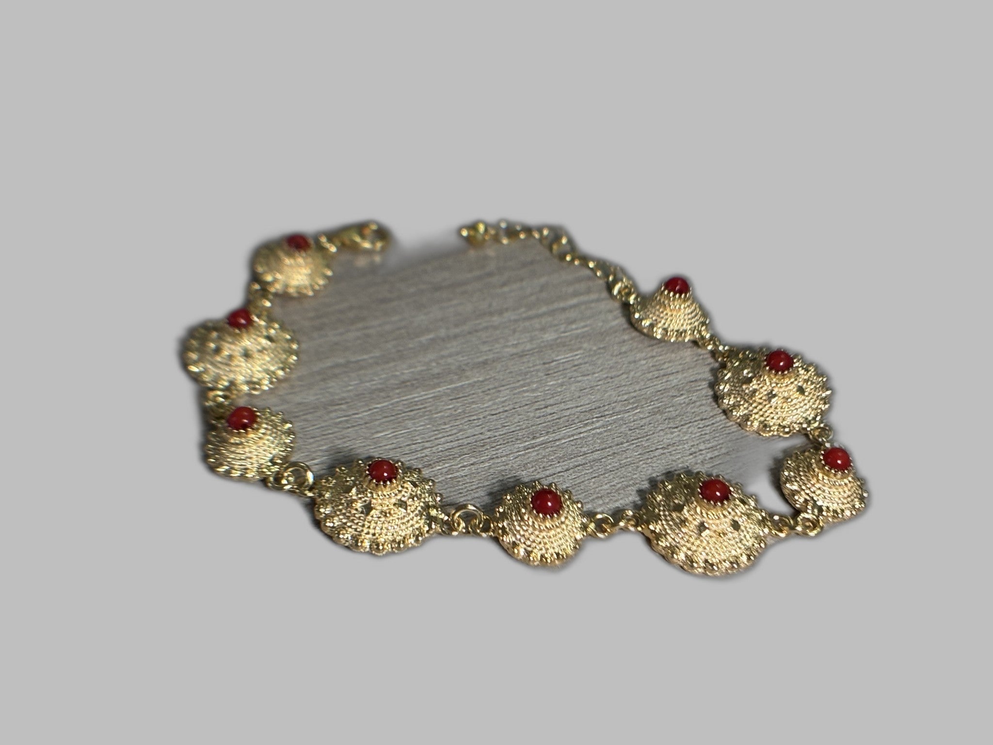 Bracciale Bottoni Sardi Con Corallo 2