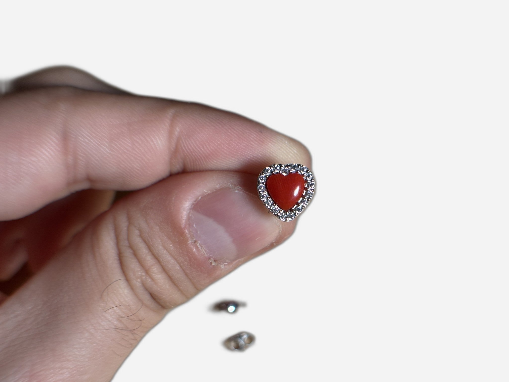Orecchini Cuore Di Corallo Con Zirconi