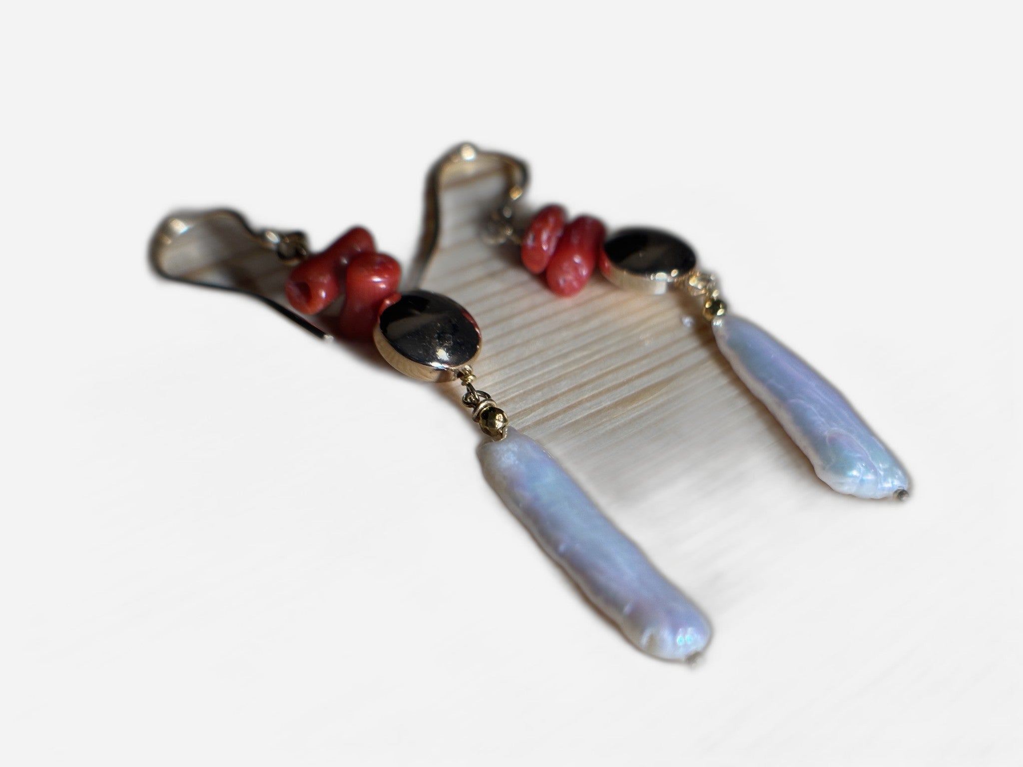 Orecchini In Corallo Con Madreperla