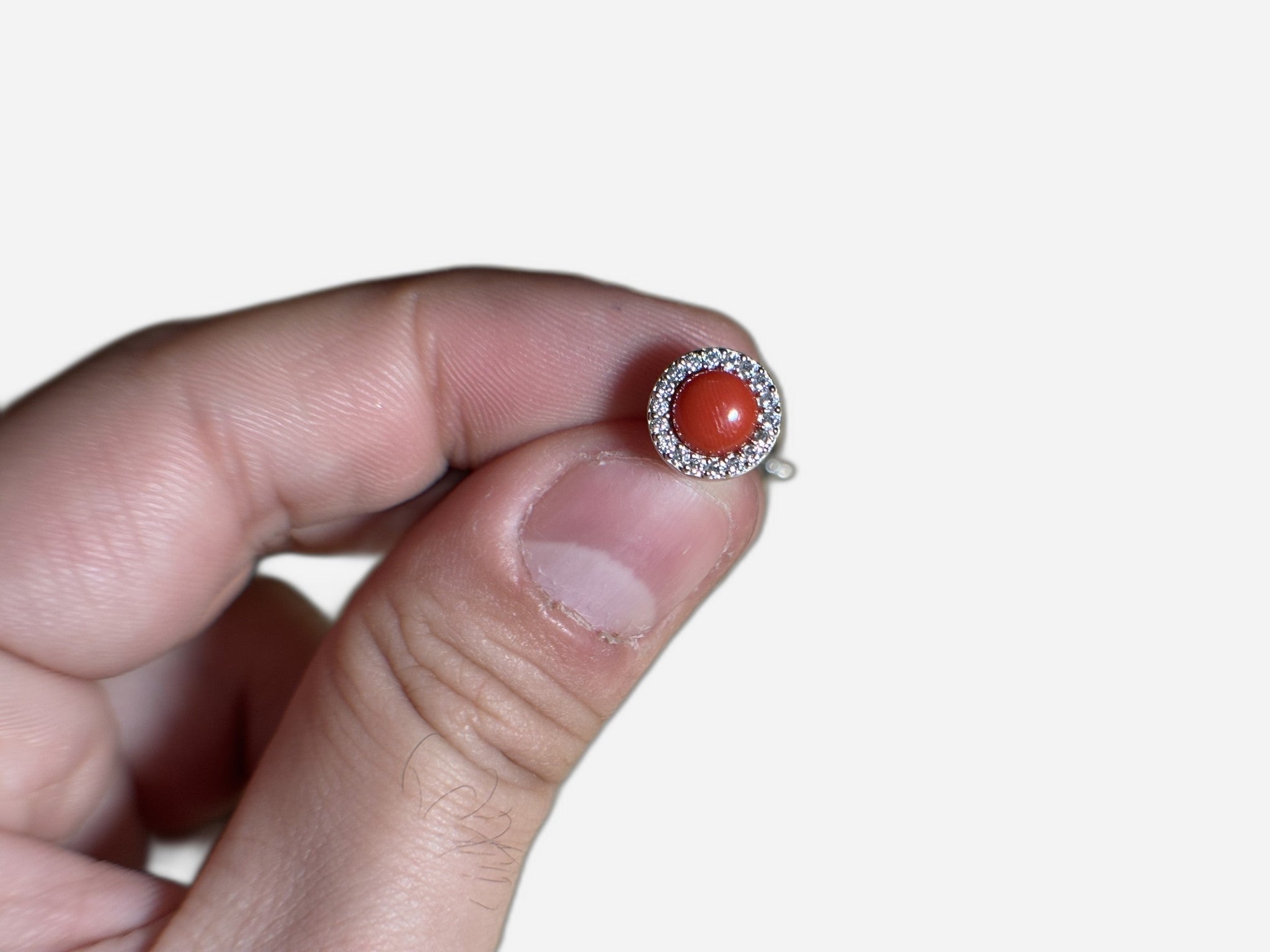 Orecchini In Corallo Tondo Con Zirconi